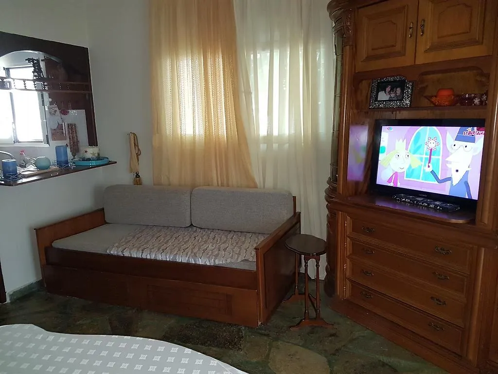 Maria'S Beach House Polychrono